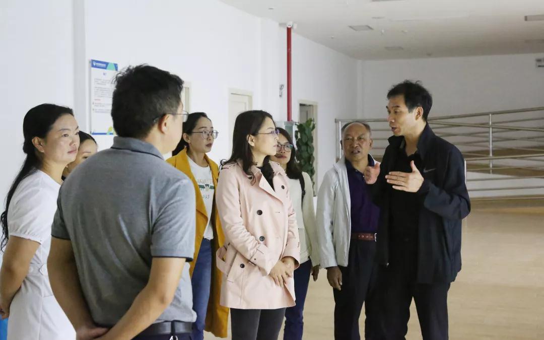 騰沖市副市長李屏一行蒞臨恒益健康體檢中心調研指導